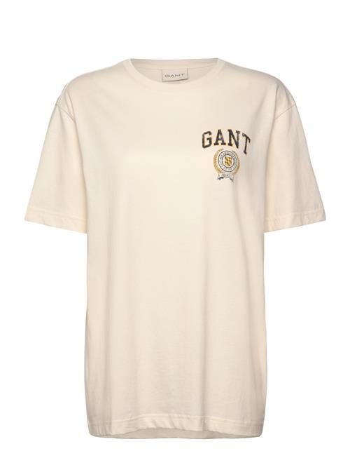 Se GANT Crest Graphic Tshirt GANT Cream ved Booztlet