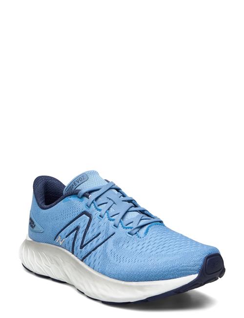 Se New Balance Fresh Foam Evoz V2 New Balance Blue ved Booztlet