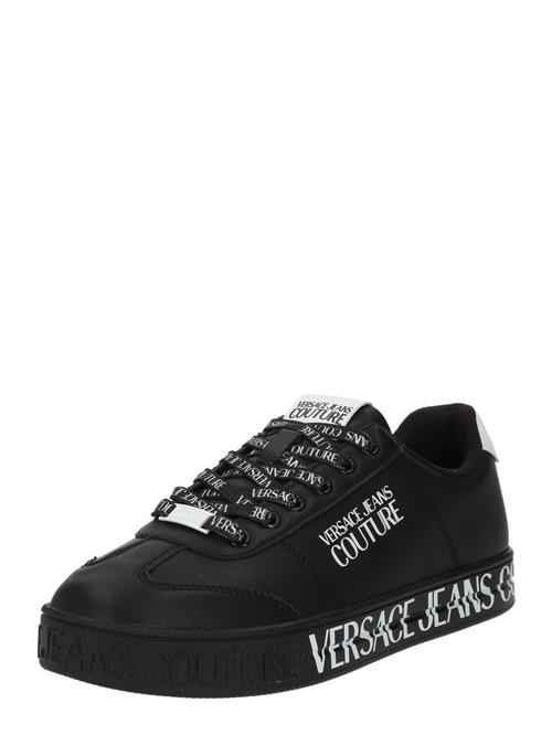 Se Versace Jeans Couture Sneaker low 'FONDO COURT 88 DIS. SK6'  sort / hvid ved About You