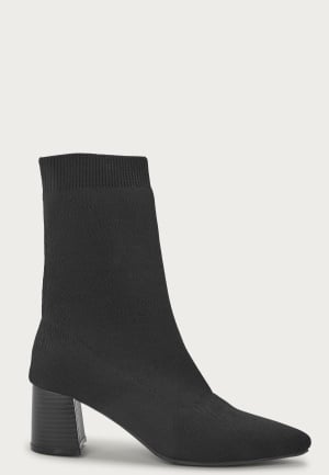 Se BUBBLEROOM Knitted Ankle Boot Black 37 ved Bubbleroom