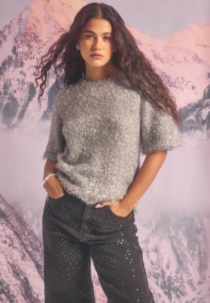 Se BUBBLEROOM Sparkling Knitted Short Sleeve Sweater Silver XL ved Bubbleroom