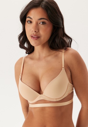 Se DORINA Michelle Push Up Multiway Plunge BE0001-Beige 70B ved Bubbleroom