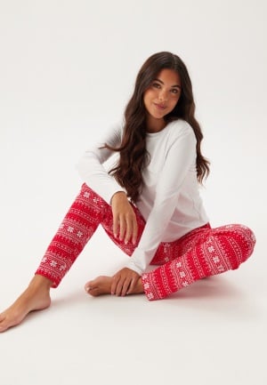 Se DORINA Bianca Pyjamas St0156-white/RED PRINT XXL ved Bubbleroom