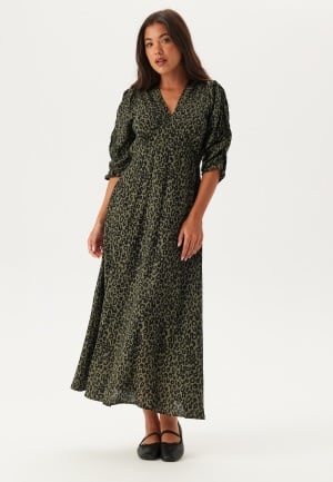 Se BUBBLEROOM Ruched Sleeve Midi Dress  Green/Patterned XL ved Bubbleroom