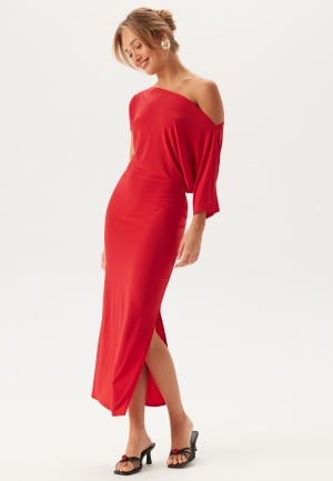 Se John Zack Off Shoulder Midaxi Dress Red XXL (UK18) ved Bubbleroom