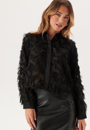 Se SELECTED FEMME Slfmyline Ls Fluffy Cropped Sh Black 42 ved Bubbleroom