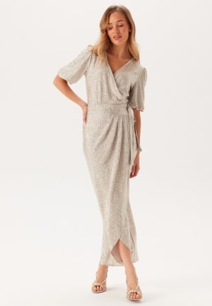 Se Ida Sjöstedt Dylan Dress MUSHROOM SILVER 38 ved Bubbleroom