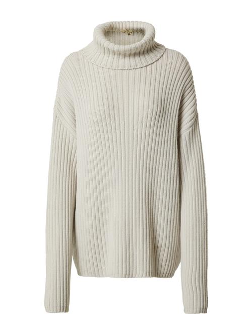 A LOT LESS Pullover 'Charlotta'  offwhite