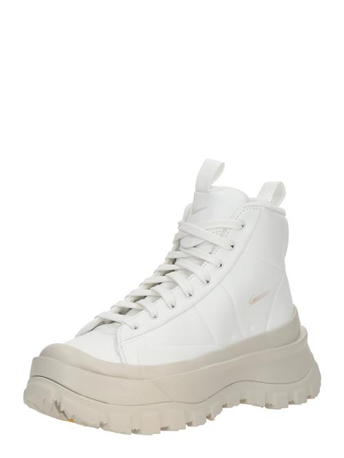 Se Nike Sportswear Sneaker high 'BLAZER ROAM'  hvid ved About You