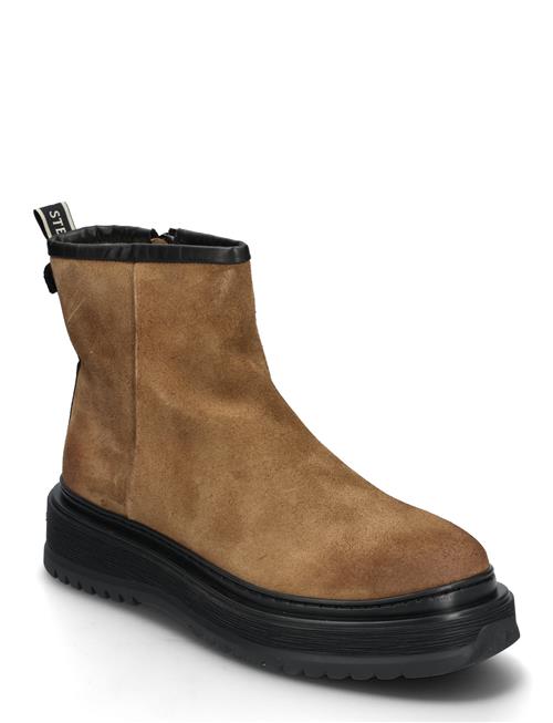Tumbler U Suede Shoe Sneaky Steve Brown
