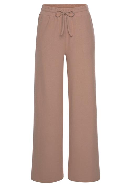 Se LASCANA Pyjamasbukser  taupe ved About You
