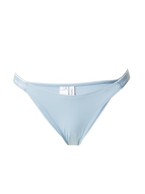 Se Calvin Klein Swimwear Bikinitrusse  himmelblå / hvid ved About You