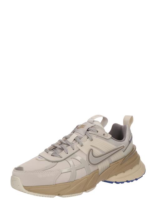 Se Nike Sportswear Sneaker low  sølv ved About You