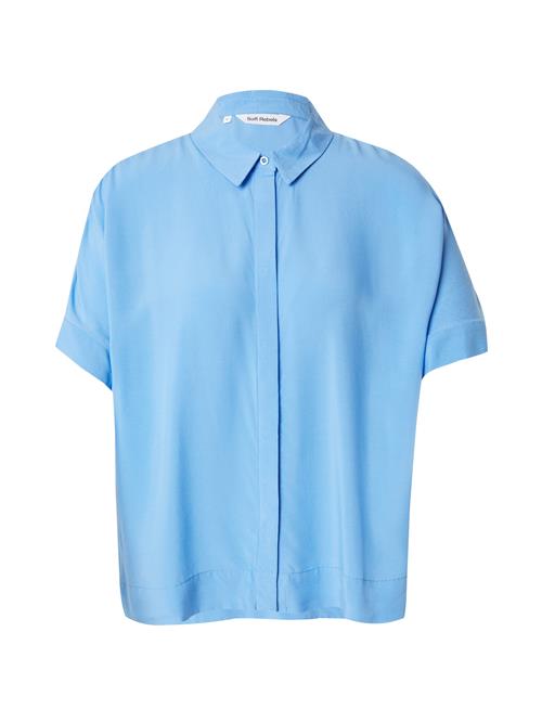 Se Soft Rebels Bluse 'Freedom'  azur ved About You