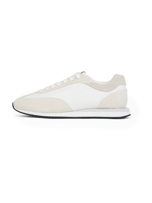 Se Calvin Klein Sneaker low  lysebeige / hvid ved About You