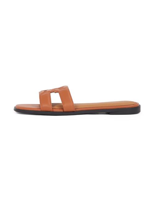 Se TOMMY HILFIGER Pantoletter  camel ved About You