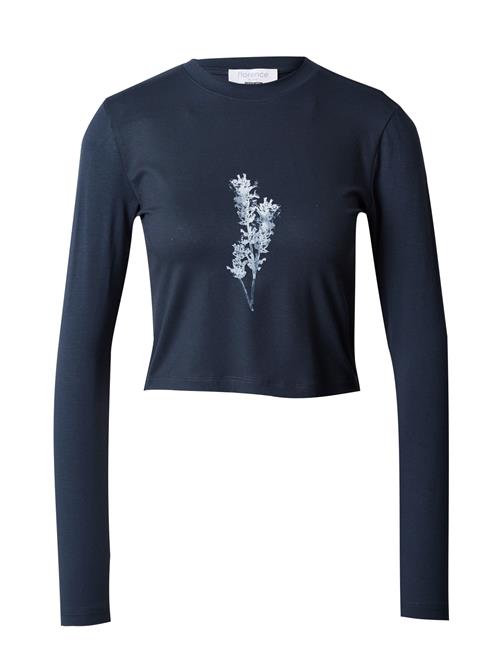 Se florence by mills exclusive for ABOUT YOU Shirts 'Dynamism'  navy / lyseblå / hvid ved About You