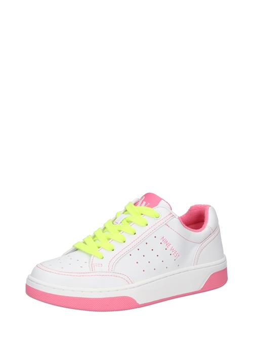 Se Nine West Sneaker low 'EVEN3'  pink / hvid ved About You