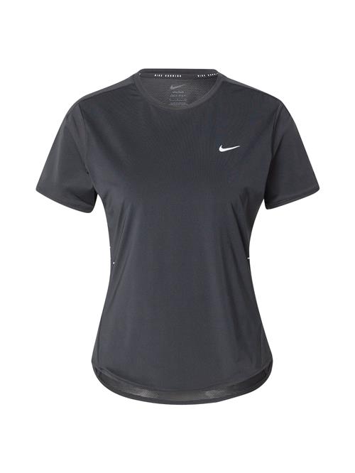 Se NIKE Funktionsbluse 'SWIFT'  sort ved About You