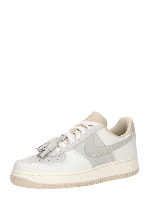 Nike Sportswear Sneaker low 'AIR FORCE 1 '07'  creme / elfenben / kit