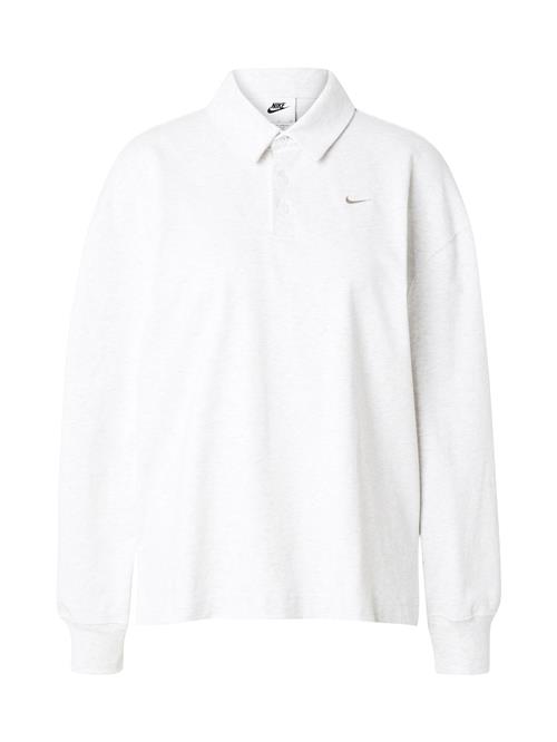 Se Nike Sportswear Shirts 'Essential'  lysegrå ved About You