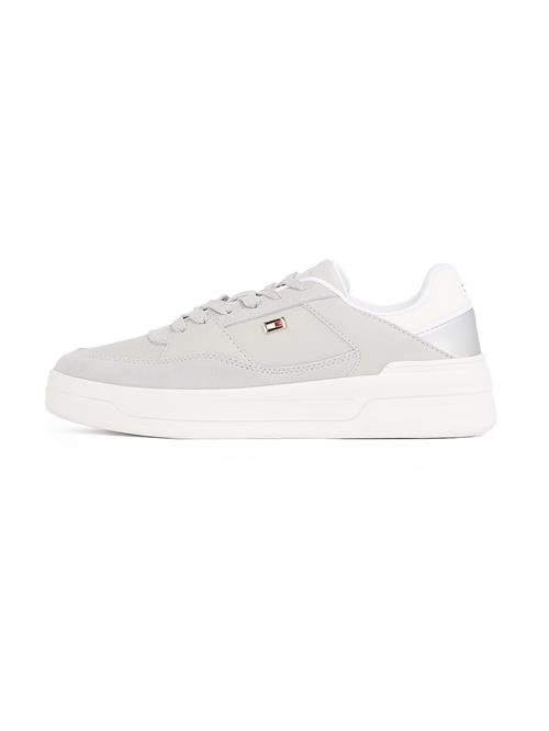 Se TOMMY HILFIGER Sneaker low  creme / greige / sølv ved About You