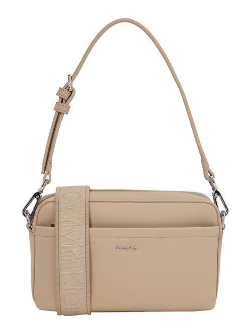 Calvin Klein Skuldertaske 'MUST'  beige