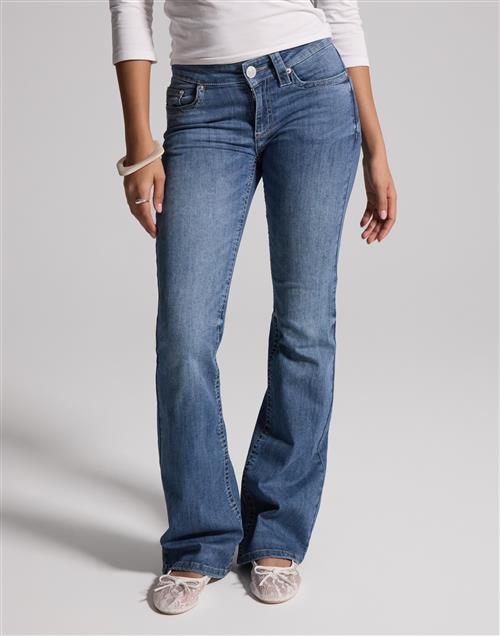 Nelly - Blå - Low Waist Bootcut Print Jeans