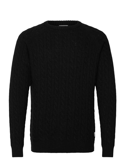Se Lambswool Raglan Cable O-Neck Knitlambswool Raglan Cable O-Neck Knit Lindbergh Black ved Booztlet