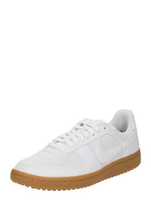 Se Nike Sportswear Sneaker low 'FIELD GENERAL'  hvid ved About You