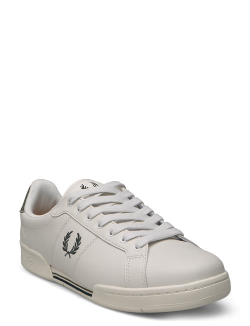 B722 Leather Fred Perry Cream