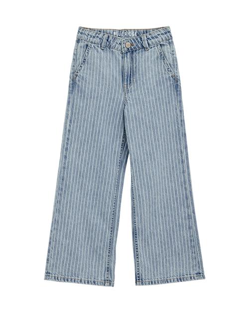 Se WE Fashion Jeans  blue denim / hvid ved About You