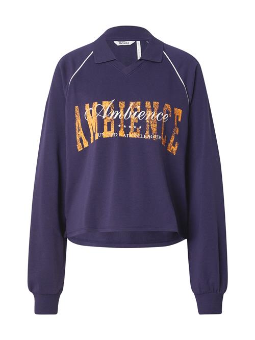 Se Monki Sweatshirt  natblå / abrikos / hvid ved About You