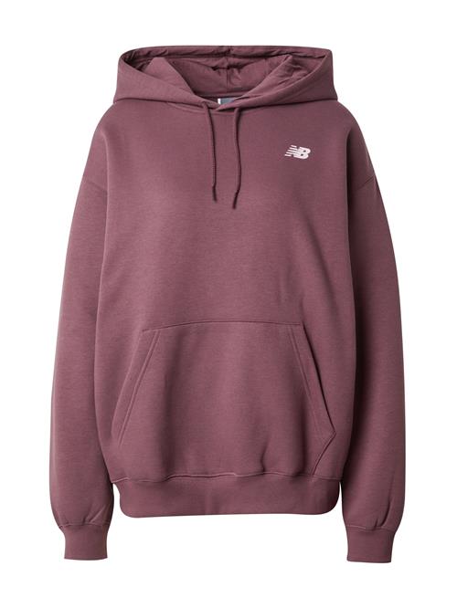 Se new balance Sweatshirt 'Athletics Club'  lysviolet / hvid ved About You