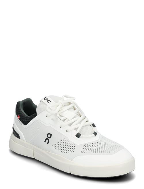 The Roger Spin 2 M On White