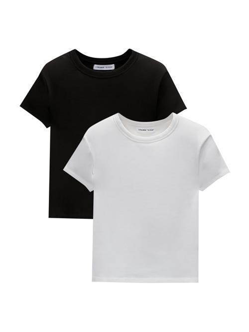 Se Pull&Bear Shirts  sort / hvid ved About You