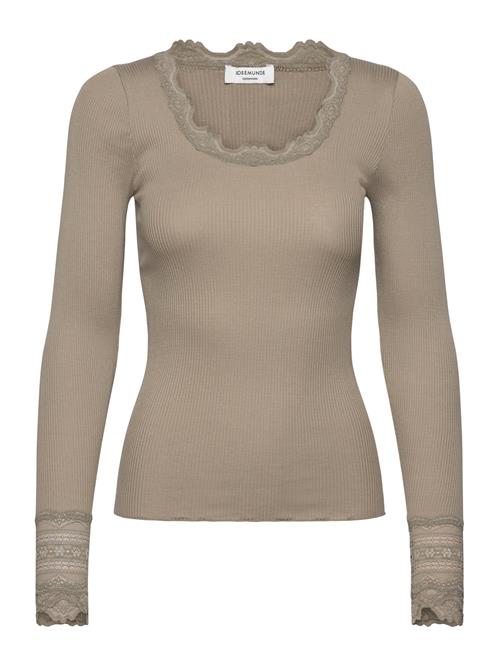 Se Rwbenita Ls O-Neck Lace T-Shirt Rosemunde Khaki ved Booztlet