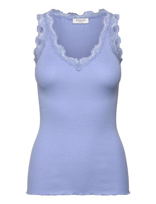 Se Rwbeatha Sl V-Neck Lace Top Rosemunde Blue ved Booztlet