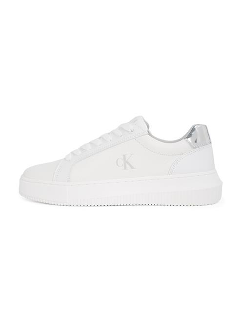 Se Calvin Klein Jeans Sneaker low  lysegrå / hvid ved About You