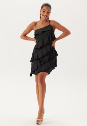 Se Bubbleroom Occasion One shoulder Short Frill Dress Black XS ved Bubbleroom