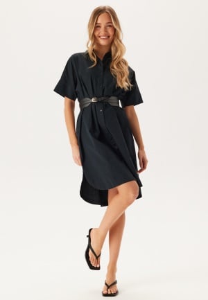 Se SELECTED FEMME Slfblair 2/4 SHORT SHIRT DRESS Black 44 ved Bubbleroom