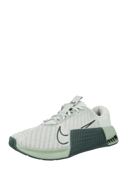 Se NIKE Sportssko 'Metcon 9'  lysegrå / lysegrøn / mørkegrøn ved About You