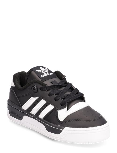 Se Rivalry Low J Adidas Originals Black ved Booztlet