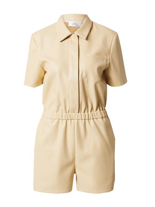 Se Katy Perry exclusive for ABOUT YOU Jumpsuit 'Hanna'  creme ved About You