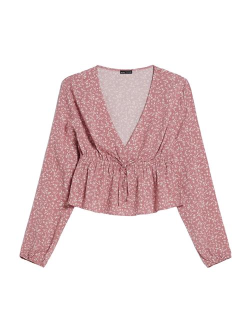 Se Bershka Bluse  gammelrosa / naturhvid ved About You