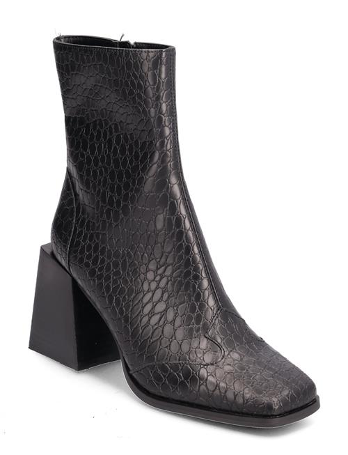 Se Duchess Bootie Steve Madden Black ved Booztlet