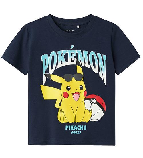 Se Name It T-shirt - NmmMahe Pokemon - Navy Blazer ved KidsWorld