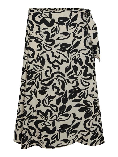 Se PIECES Nederdel 'Larisa'  creme / sort ved About You