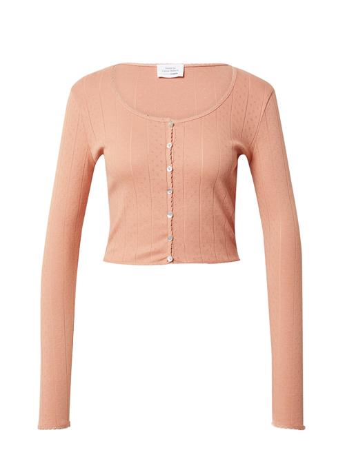 Se Daahls by Emma Roberts exclusively for ABOUT YOU Cardigan 'Cami'  lysebrun ved About You