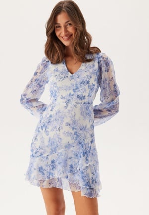 Se ONLY Onlmiriam Life L/S LAYERED DRESS Bel Air Blue Aop:porcelain Flo XL ved Bubbleroom